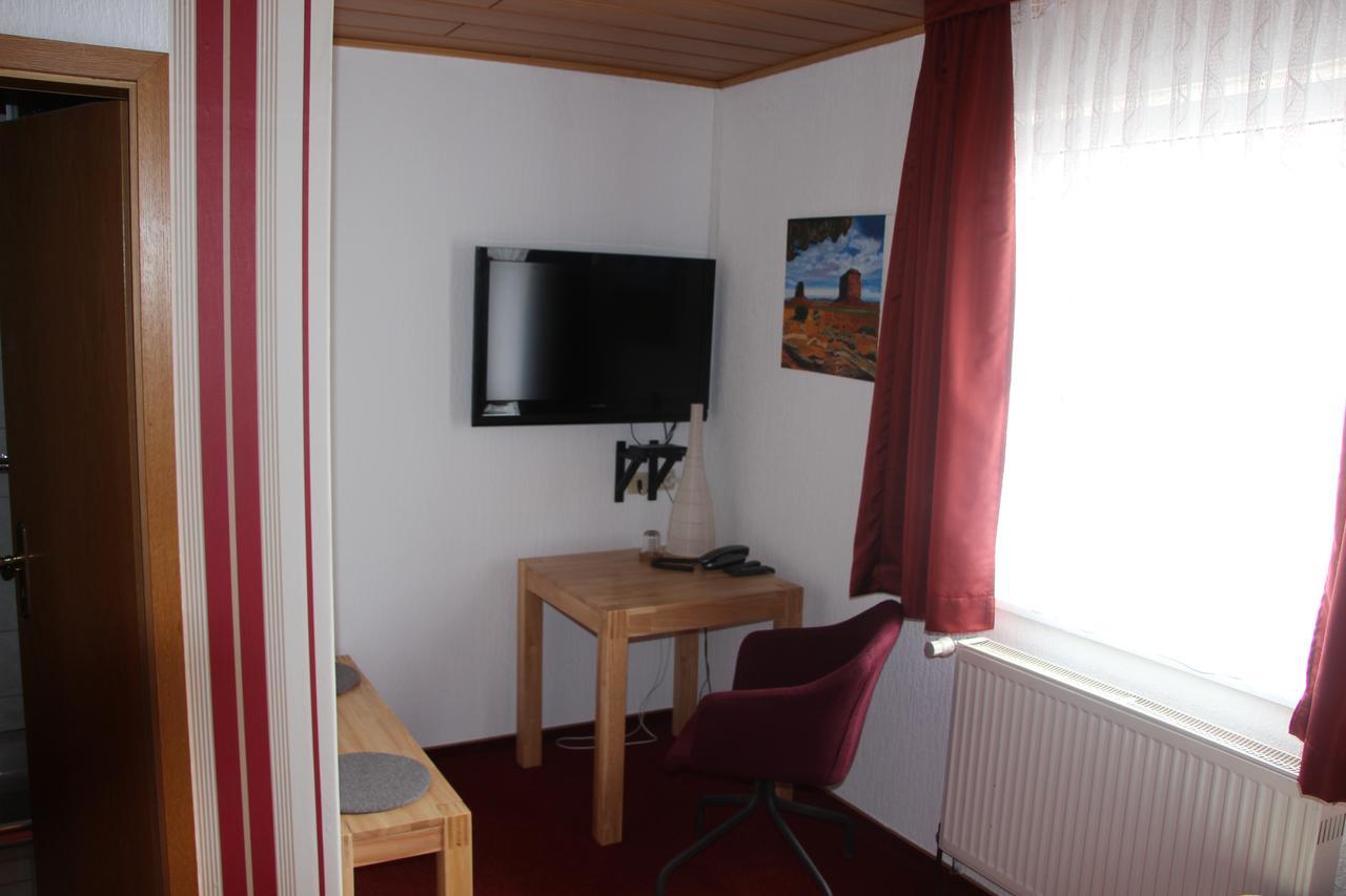 Hotel Und Restaurant Hohenzollern Erfurt Esterno foto